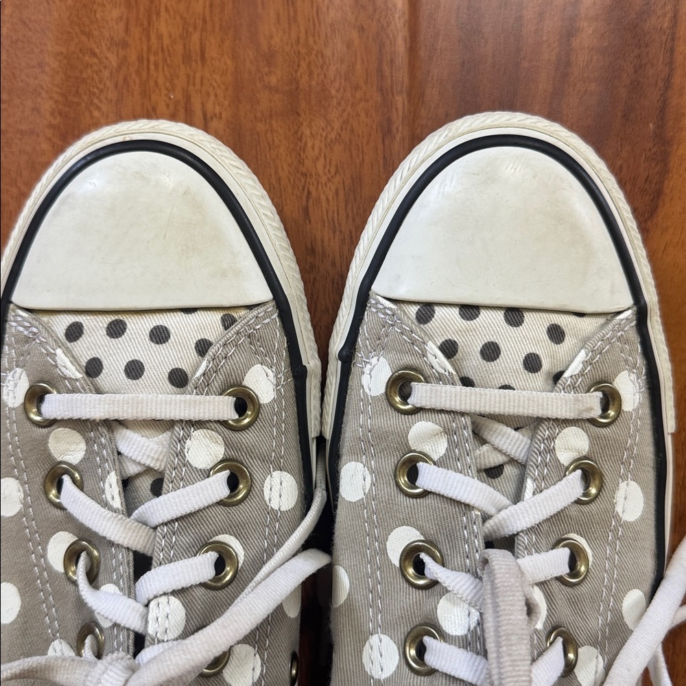 Converse All Star Grey and White Polka Dot Low Top Sneakers - women’s 8 - Picture 3 of 7
